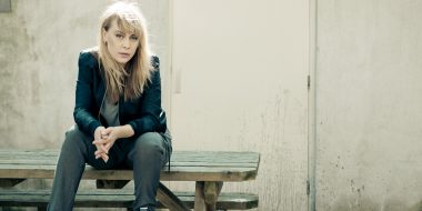 Anouk: Te boeken met live band of in akoestische setting!